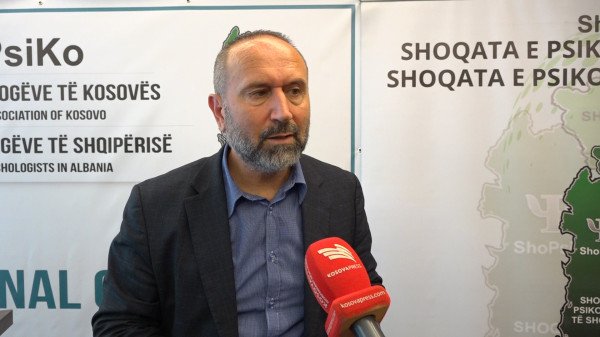 ​Ekspertët në Kongresin Ndërkombëtar: Stresi, ankthi dhe depresioni, sfidat kryesore të shëndetit mendor