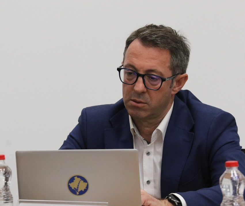 Kransiqi i VV së  Askush nuk i rrezikon Fidanin dhe Lirimin  përveç sjelljeve të tyre
