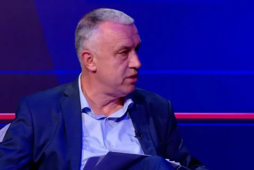 interpoli-e-kerkon-per-banjsken-radoiciqi-shfaqet-prane-djalit-te-vuciqit-ne-tubimin-e-sns-se-ne-kragujevc