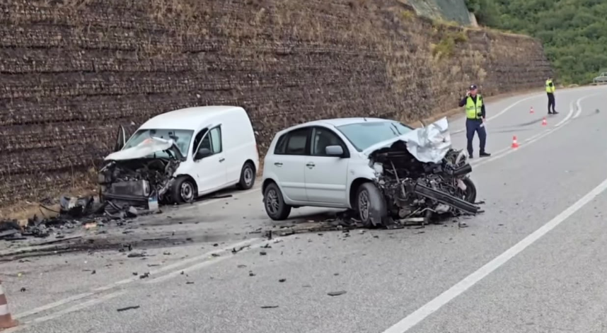 Aksident në autostradën Levan-Tepelenë, dy të plagosur
