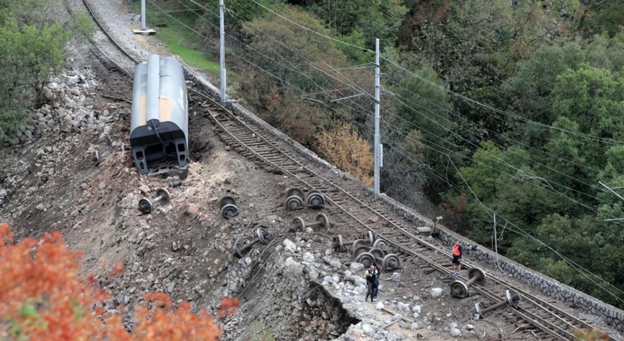 Del nga shinat treni me mallra në Kroaci