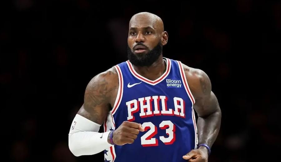 LeBron James debuton me Philadelphian