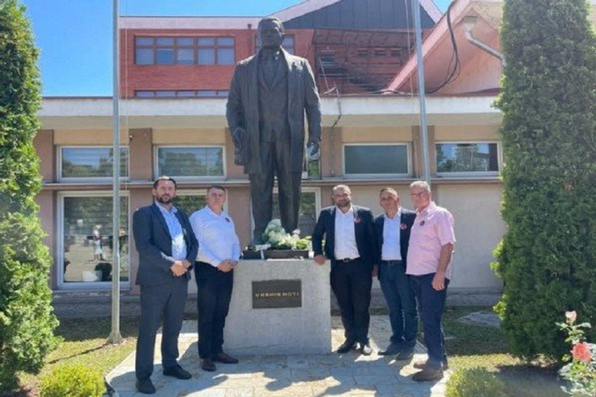 Andin Hoti   Daçiqit  Eja në Prizren  të presin burgjet e Kosovës