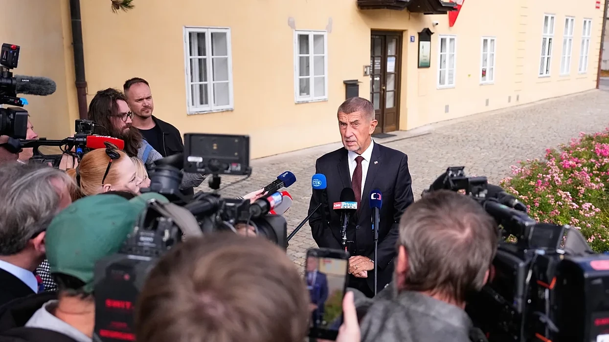 Partia e kryeministrit çek Babish përballet me sfidë në raundin e parë të zgjedhjeve për Senat