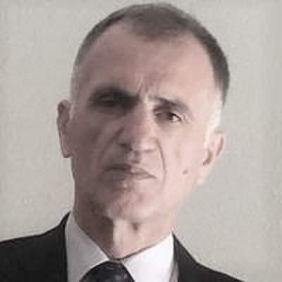 Dy botë, një histori: kontrasti mes së mirës dhe së keqes në letërsi