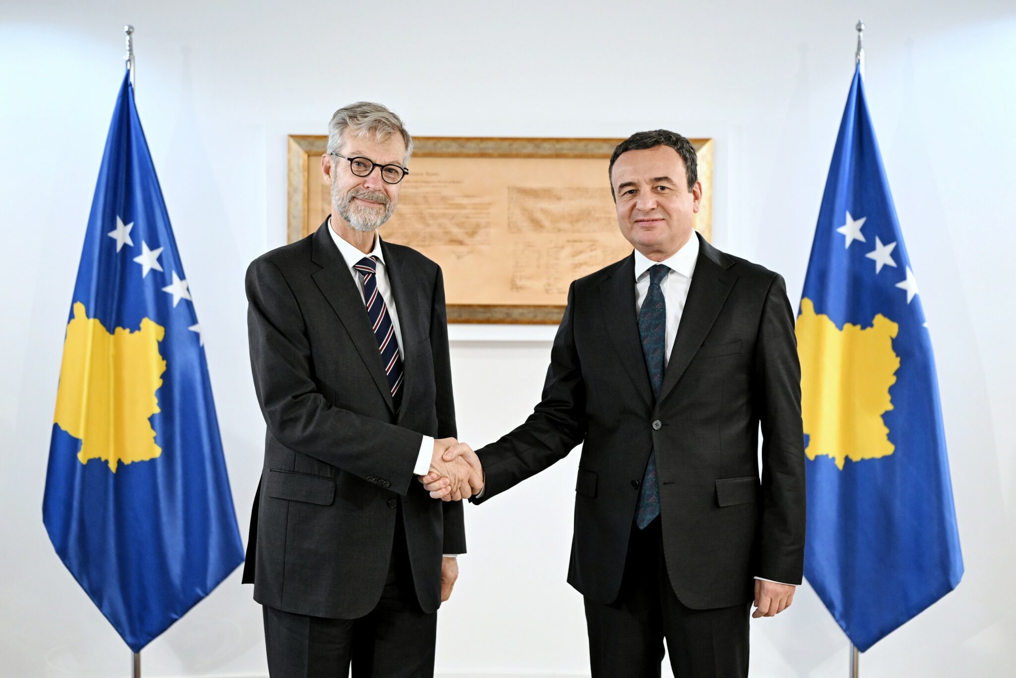 Marrëveshja për përmirësimin e spitaleve publike në Kosovë, Kurti priti në takim zv.presidentin e EIB 