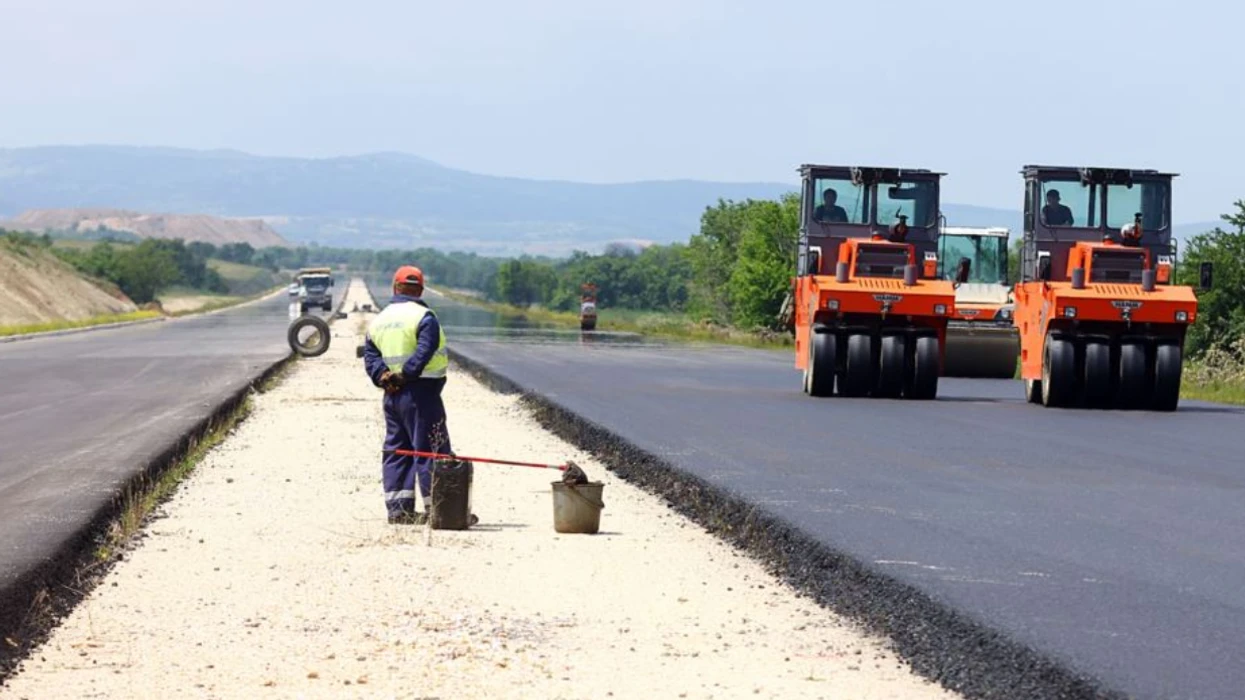 Fillon ndërtimi i autostradës Bukojçani - Kërçovë