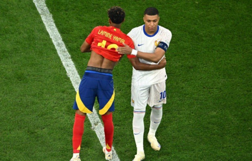 Yamal i afrohet rekordit të Mbappe s në Ligën e Kampionëve