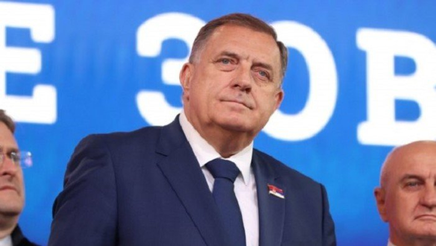 Dodik  Kërkova largimin e Schmidtit nga Bosnja gjatë bisedimeve me administratën Trump për heqjen e sanksioneve