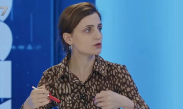 Janina Ymeri kërkon përgjigje zyrtare për vonesat në pagesat direkte për fermerët