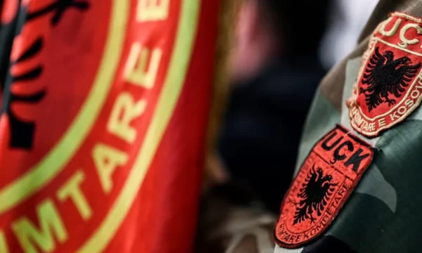 OVL e UÇK i reagon Marta Kosit: Nëse nuk zbatohet ligji për Specialen pasi të hyjë në fuqi i rifillojmë protestat masive