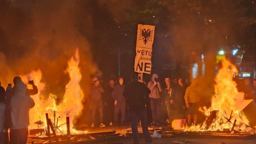 EDP reagon për protestën e studentëve në Tiranë: Qeveria t’u përgjigjet kërkesave të të rinjve