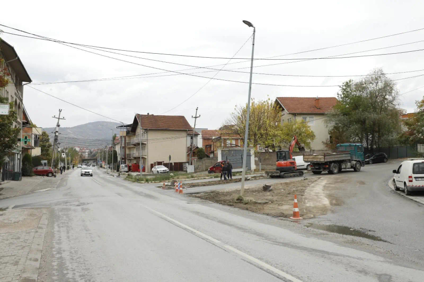 Nisin punimet në udhëkryqin  Nëna Terezë  në Mitrovicë  ku ndër vite pati aksidente të rënda