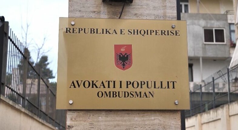 Avokati i Popullit nis hetim për përdorimin e forcës nga Policia gjatë protestës së studentëve në Tiranë