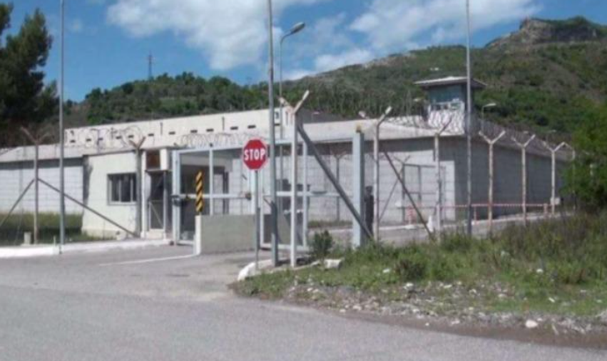 BKH kontrolle në paraburgimin e Bradasheshit  gjenden celularë