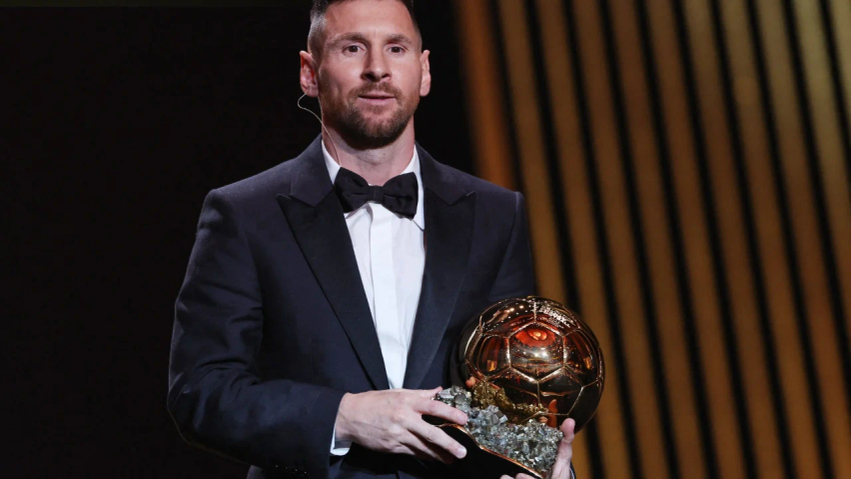 Leo Messi rikthehet në ceremoninë e  Topit të Artë   argjentinasi pritet t ia dorëzojë trofeun fituesit të ri
