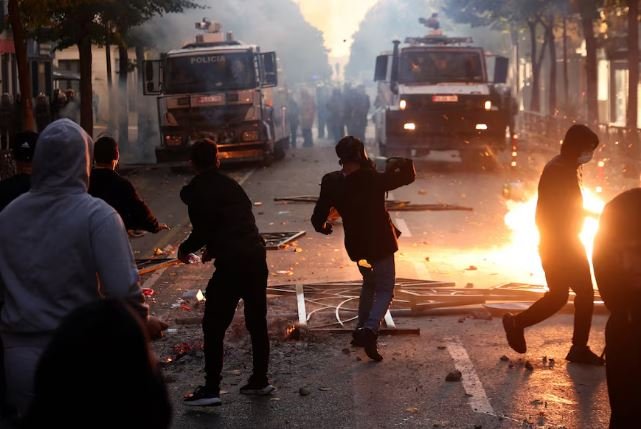 Situata nga protesta/ Ministria: 27 të lënduar, mes tyre edhe një diplomat i huaj
