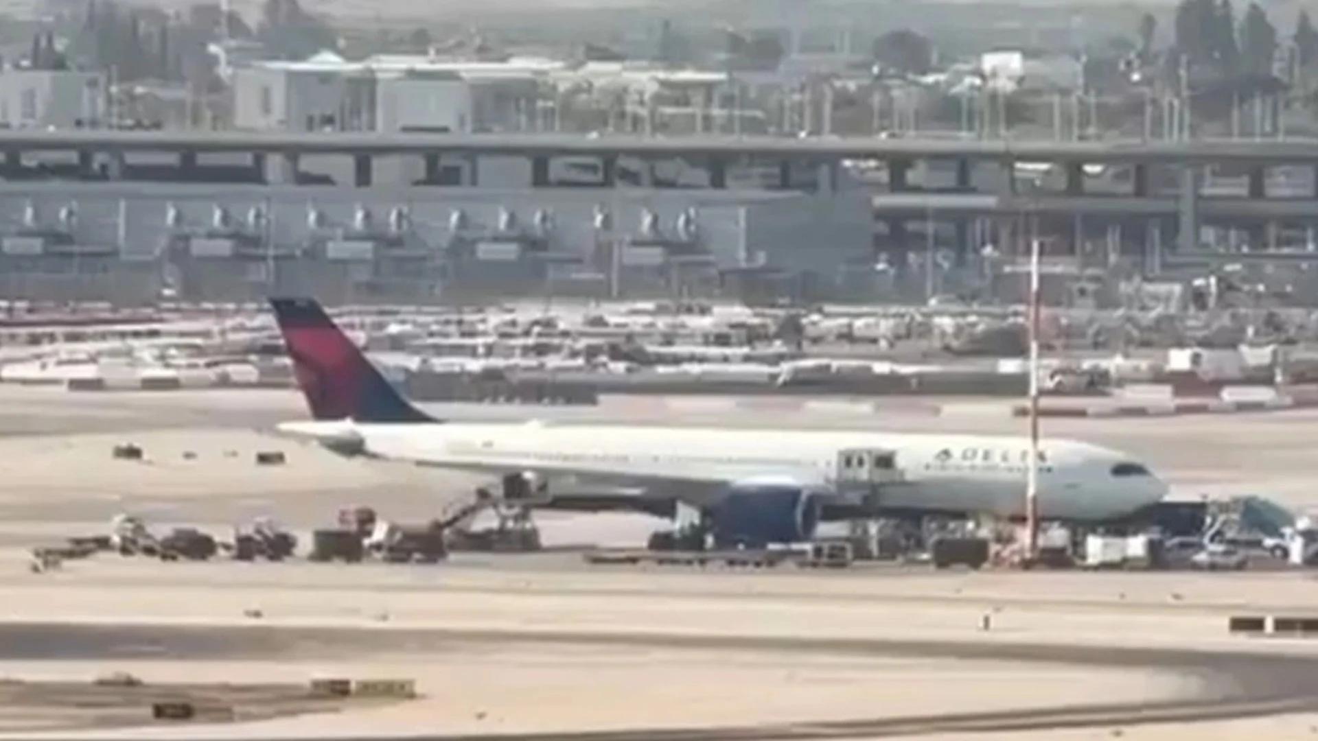Alarm për bombë në aeroportin Ben Gurion në Tel Aviv, avioni amerikan inspektohet menjëherë pas uljes