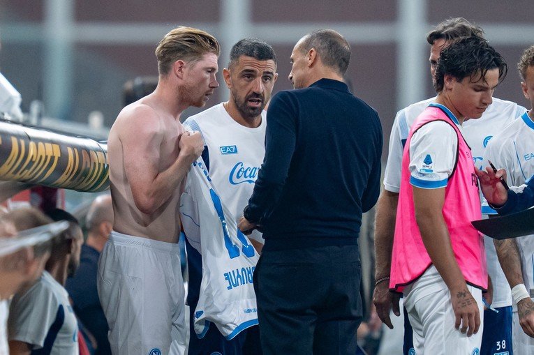 Përplasja mes Allegrit dhe De Bruyne