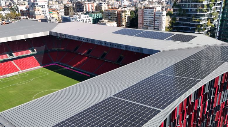FSHF investon në energjinë e rinovueshme, KE miraton zgjerimin e sistemit fotovoltaik në “Air Albania”