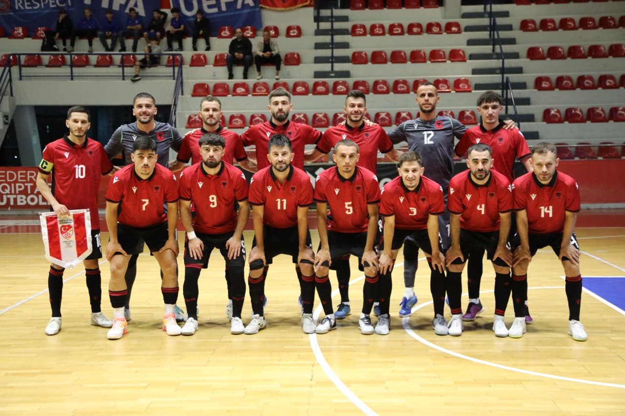 Shqipëria luan ndeshjen e parë miqësore me Turqinë në Tiranë