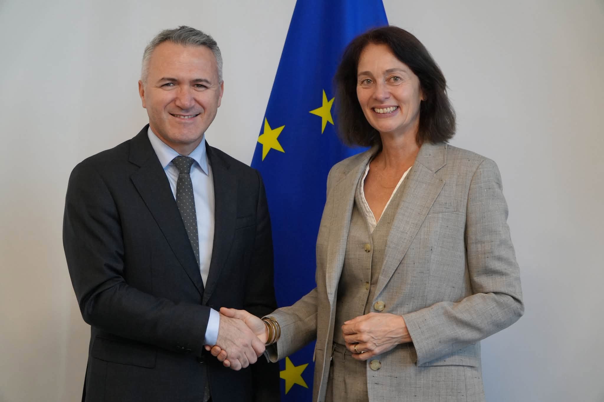 Zulfaj takohet me Katarina Barley, diskutohen hapat e Kosovës drejt anëtarësimit në BE