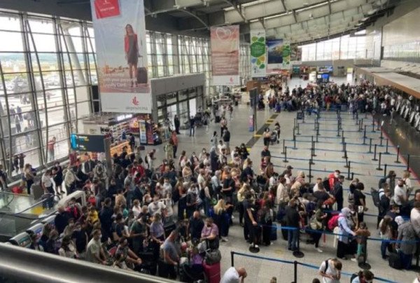 ​Rritet numri i udhëtarëve me avion, bie ai me tren