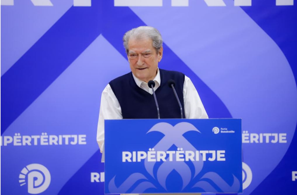Berisha-Ramës: Jep dorëheqjen! Kërkesë ultimative e protestës studentore, opozitës dhe mbarë shqiptarëve