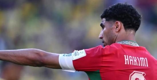 Hakimi mendon për “Topin e Artë”