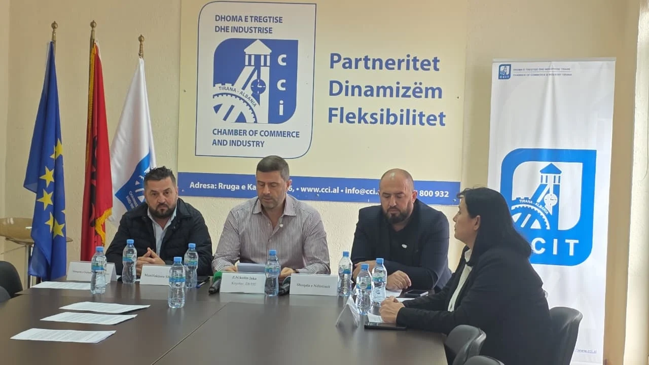 Dëmet gjatë protestave/ Dhoma e Tregtisë dhe 8 shoqatat e biznesit apel Policisë