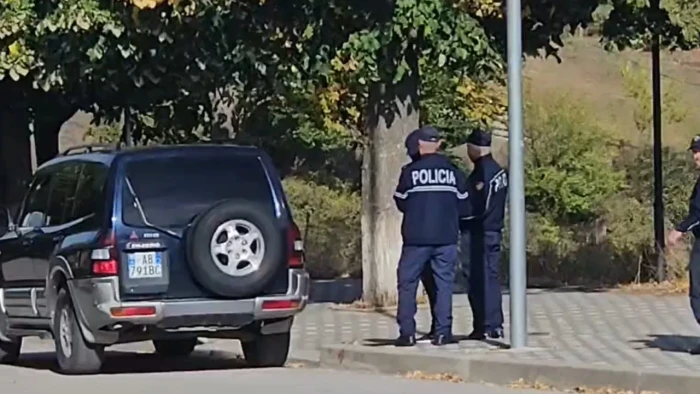 Ndalohen të mitur në Kukës gjatë protestës, Policia: Në komisariat do të shoqërohen në praninë e prindit dhe psikologut