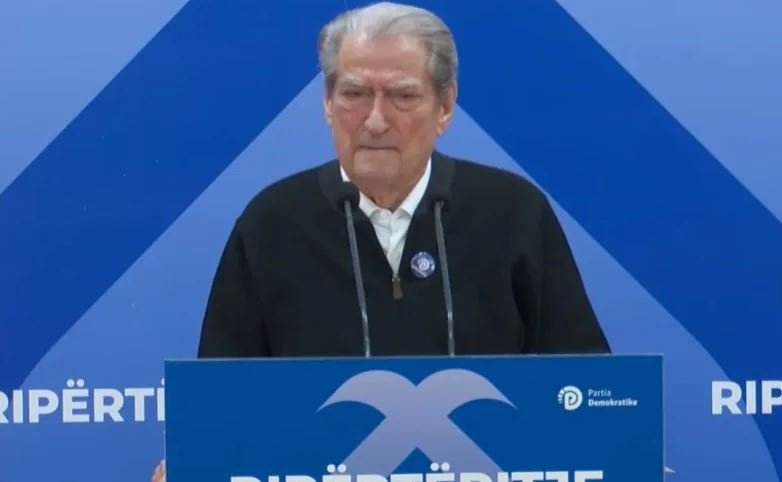 Berisha thirrje qytetarëve: Mbështesni protestën, gjimnazistët dhe studentët kanë nevojë për çdo shqiptar