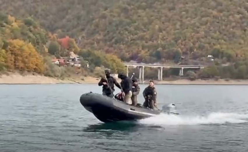 drejtuesit-e-policise-se-kosoves-vizituan-njesite-kufitare-per-nderhyrje-te-shpejte-dhe-te-kontrollit-kufitar-ujor