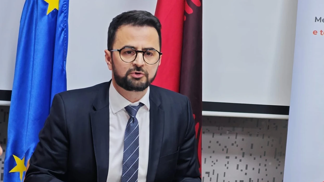 Protestat në Shqipëri, Avokati i Popullit: 214 të ndaluar, 26 me shenja dhune, disa të mitur u morën në pyetje pa psikolog