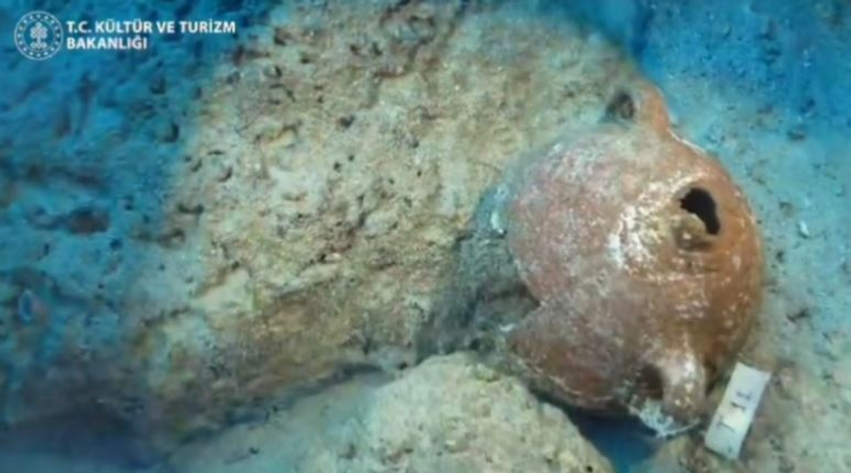 Anija 4 700 vjeçare e zbuluar në Turqi  misteri brenda amforave habit arkeologët