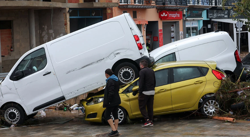 Spanja nën alarm  përfshihet nga stuhi dhe përmbytje