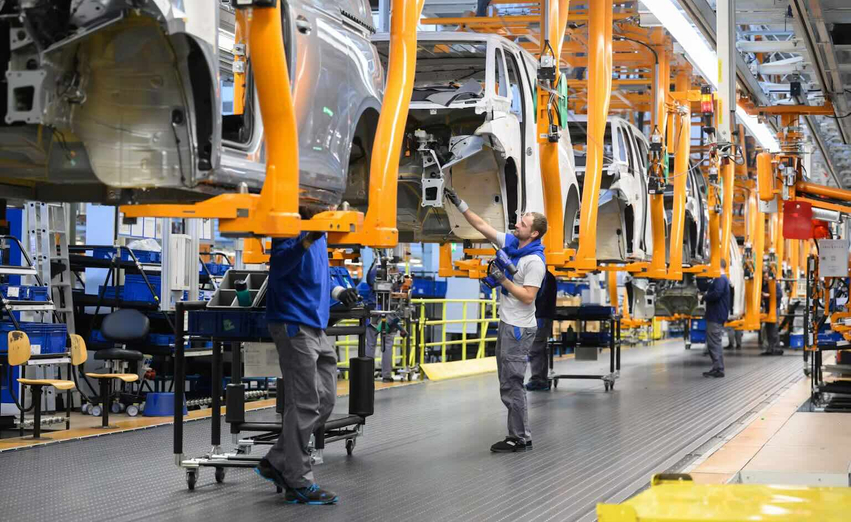 VW synon ngrirjen e pagave deri më 2030  sindikata paralajmëron kundërshtim