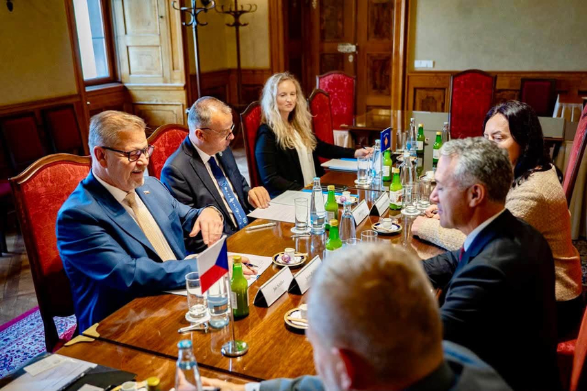kater-vjet-nga-aplikimi-per-be-zulfaj-diskuton-ne-prage-per-statusin-e-kandidatit-te-kosoves