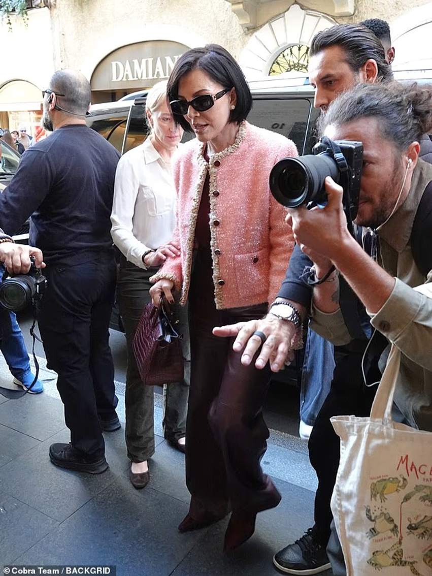 kris-jenner-shfaqet-me-e-re-se-kurre-ne-rome-shoqerohet-nga-kim-kardashian