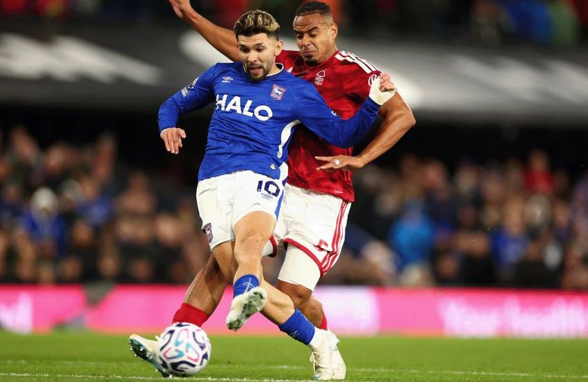 Ipswich Town dhe Nottingham Forest ndajnë pikët