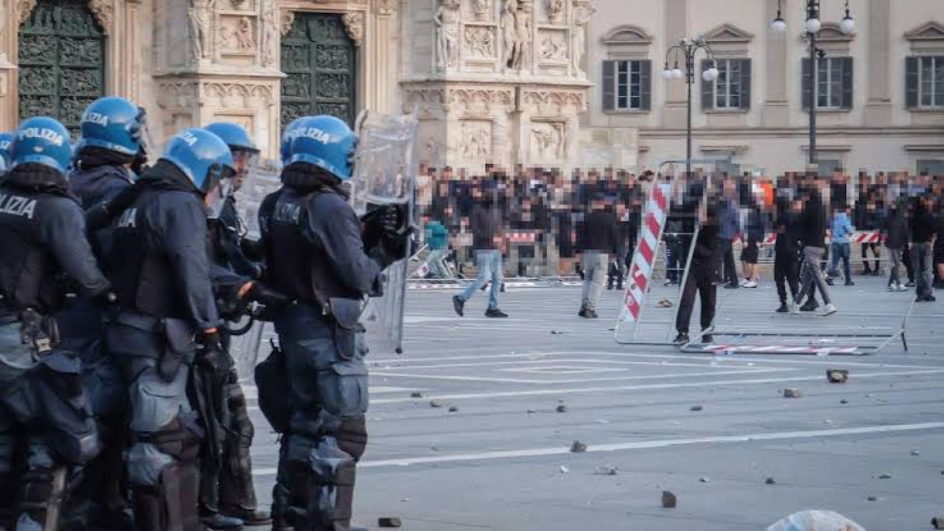 Trazirat në Itali/ Bastisje në 18 qytete dhe 51 të mitur të identifikuar, Milano përgatitet për protesta të reja