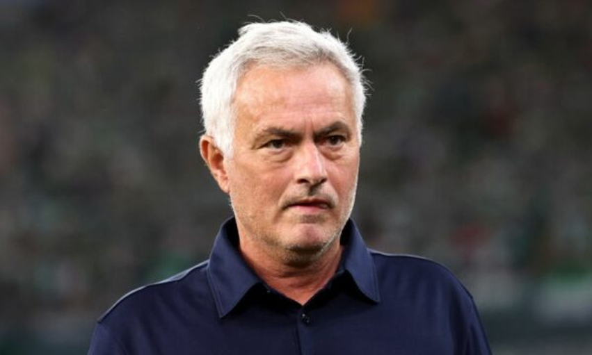Jose Mourinho po e bën gati një befasi