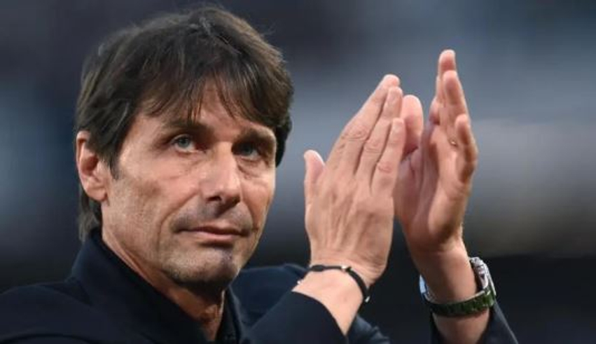 Conte është gati për të marrë drejtimin e Man  United
