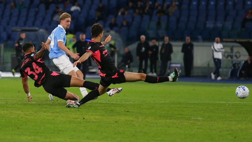 Lazio nuk ndalet  mposht Parmën dhe shkëputet tri pikë nga Interi