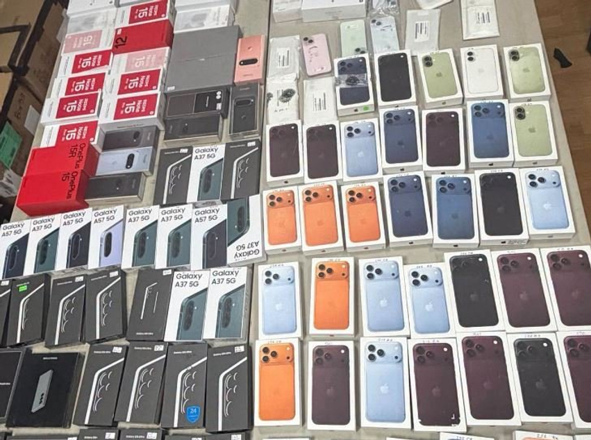 113 telefona iPhone  Samsung e marka të tjera dyshohet se u kontrabanduan në Kosovë
