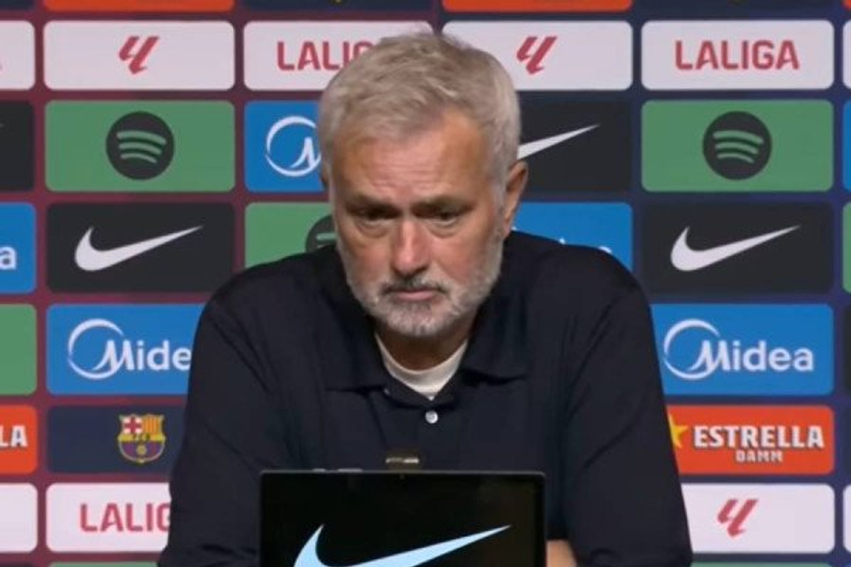 Mourinho thumbon VAR in edhe pas fitores ndaj Barcelonës