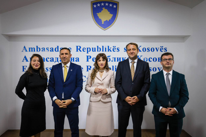 Haxhiu takon kryetarët e komunave shqiptare në Maqedoninë e Veriut  flasin për bashkëpunimin ndërkufitar