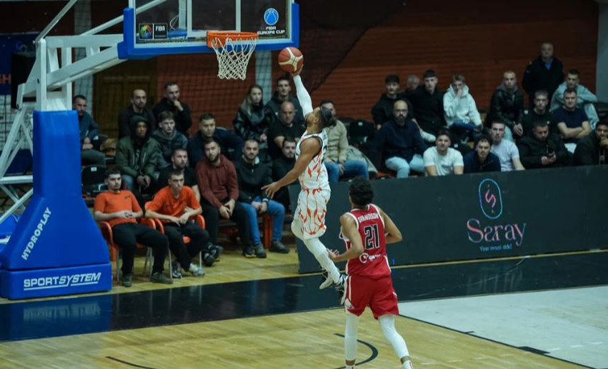 Bashkimi zhgënjen në Prizren në përballje me ekipin francez