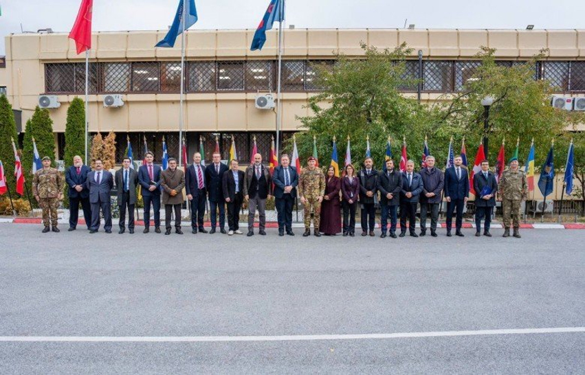 Kreu i KFOR it takon delegacionin e Asamblesë Parlamentare të NATO s