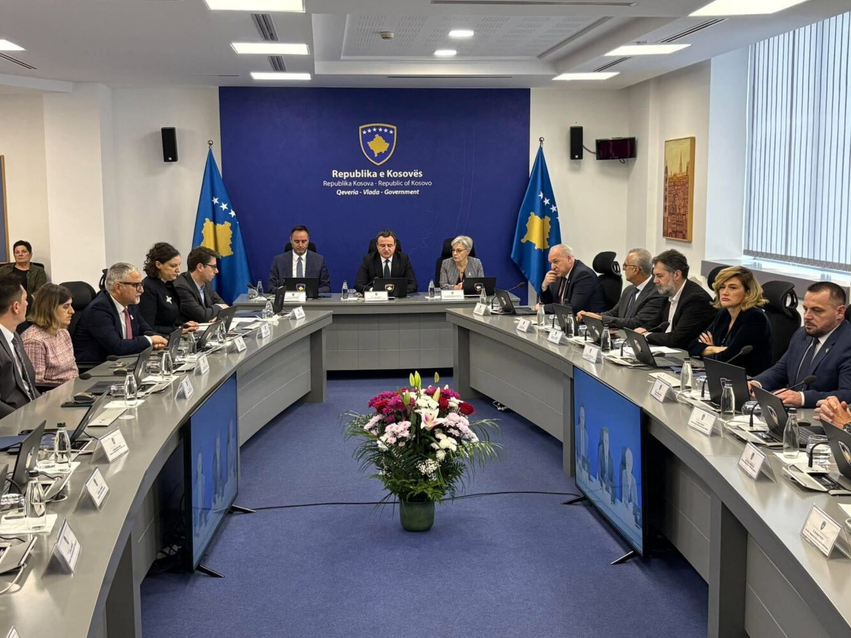 Kurti paralajmëron  Raportet për vrasjen e Arlindës do t i ndaj me publikun